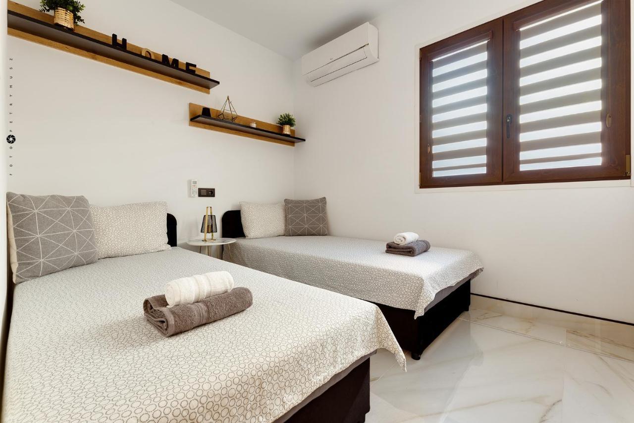 Calle Maestro Parada Torrevieja Dış mekan fotoğraf